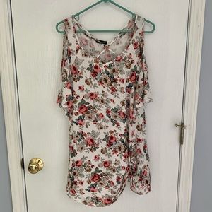 Women’s Medium Cold-Shoulder Tunic